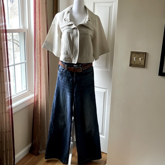 Sandro Linen Blend Short Jacket with 3/4 Sleeves - Picture 5 of 13